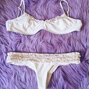 Siempre Golden ruffled bikini set